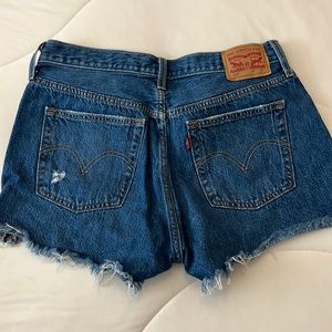 Levi’s button fly cutoff jean shorts - size 29